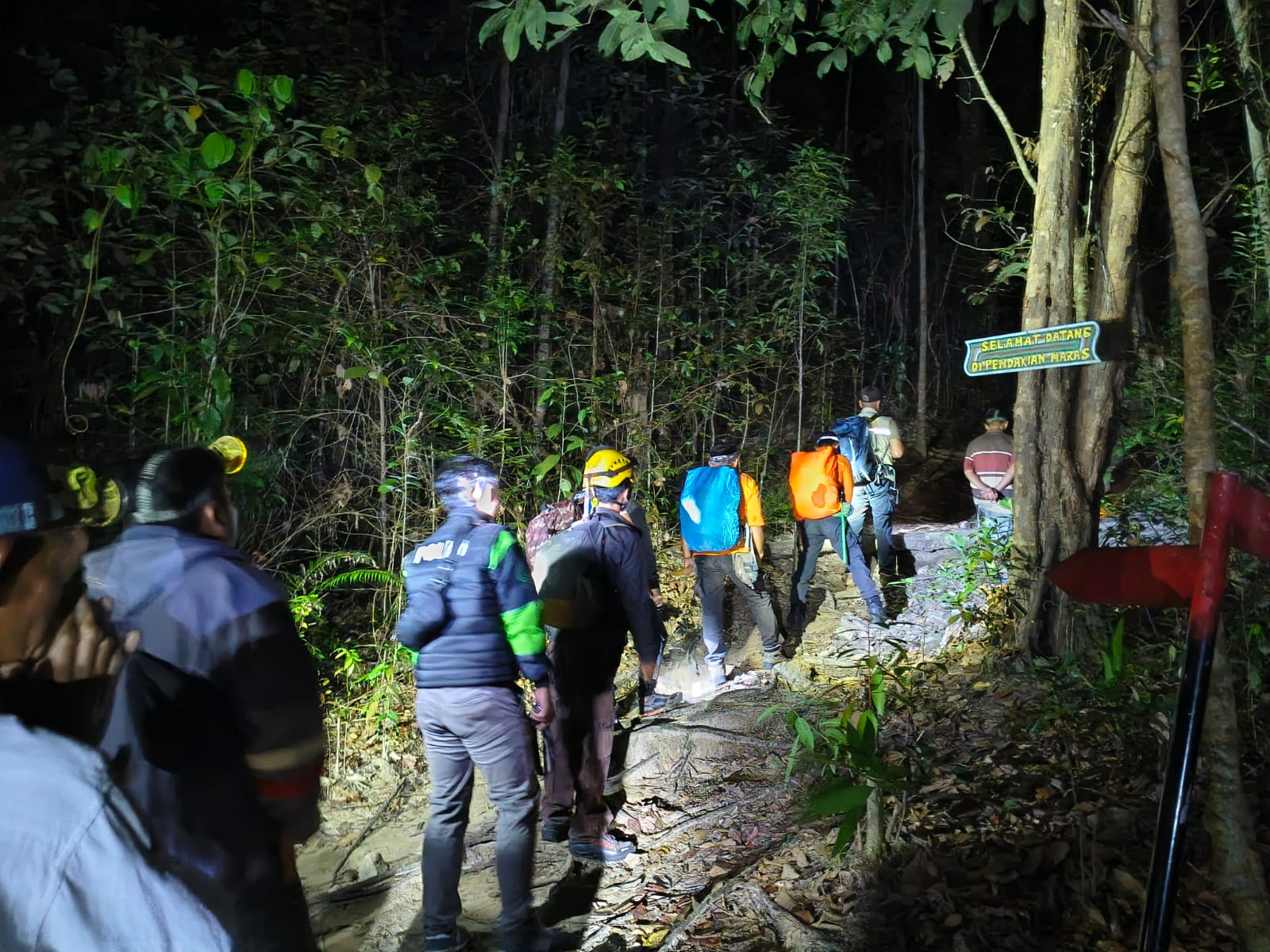 Kolaborasi Para Pihak dalam Evakuasi Pendaki Non Prosedural Gunung Maras